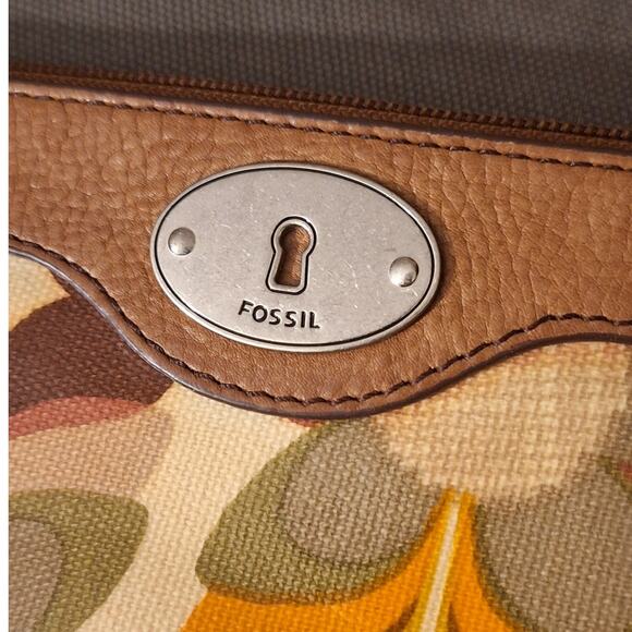 Fossil Key-Per Wristlet 7" x 4" Coated Canvas Leather Retro Floral Clutch - Picture 2 of 8